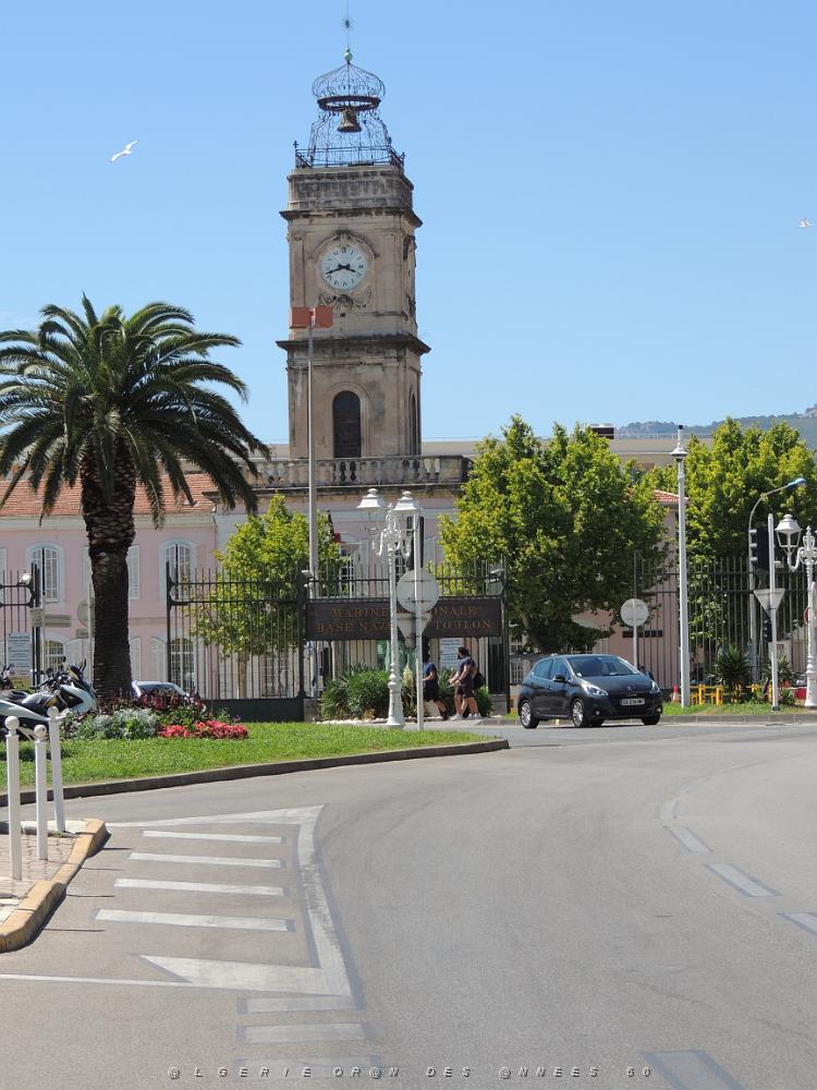 40 Toulon La Tour de l'horloge.JPG -           